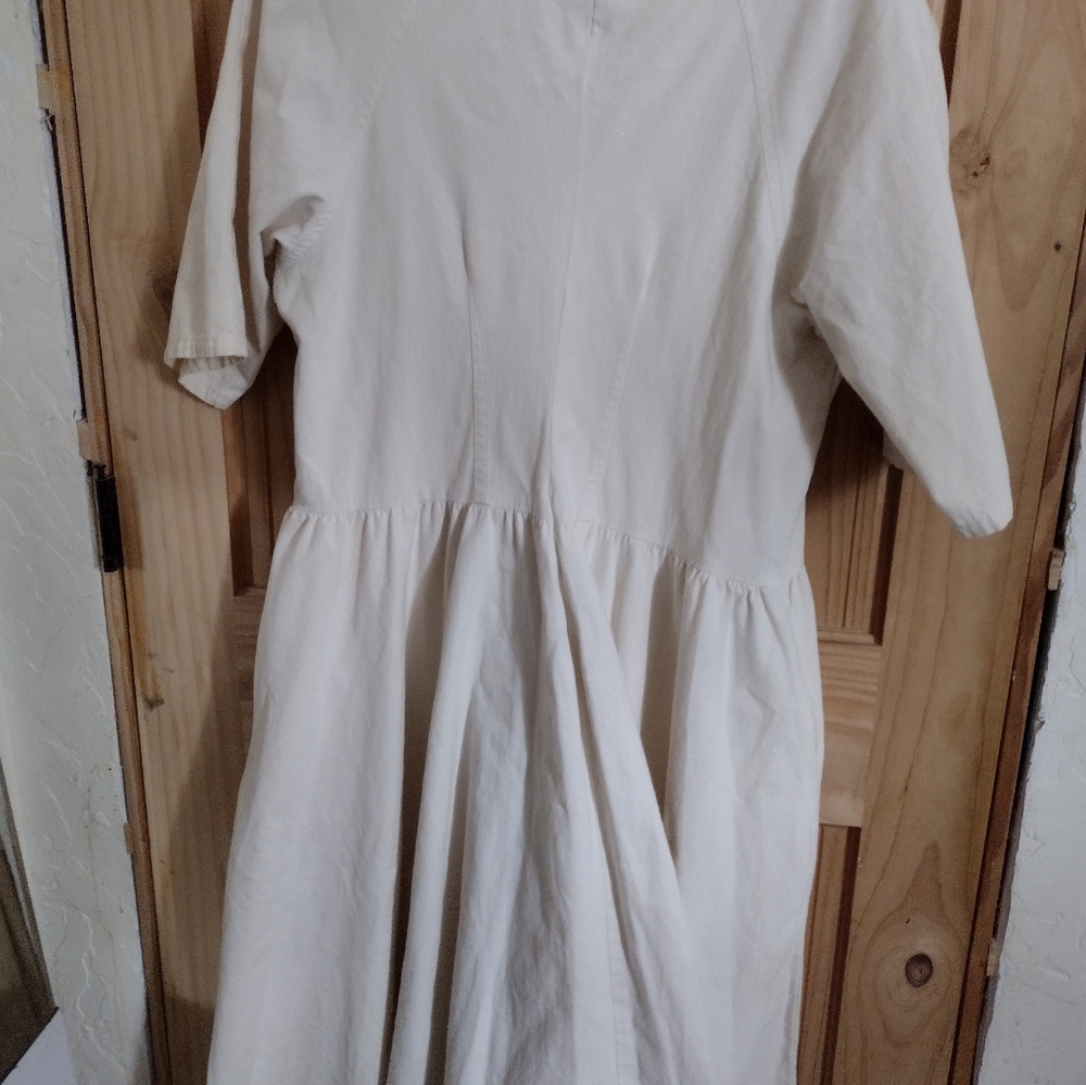 Dress - Picture 2 of 4